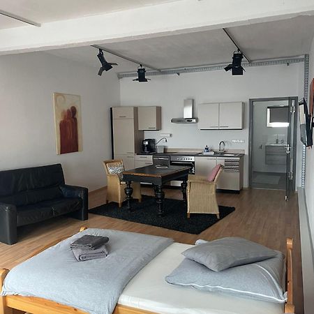 40 Qm Grosse Studiowohnung Zentral Gelegen In โกรส-อุมชตัดท์ ภายนอก รูปภาพ
