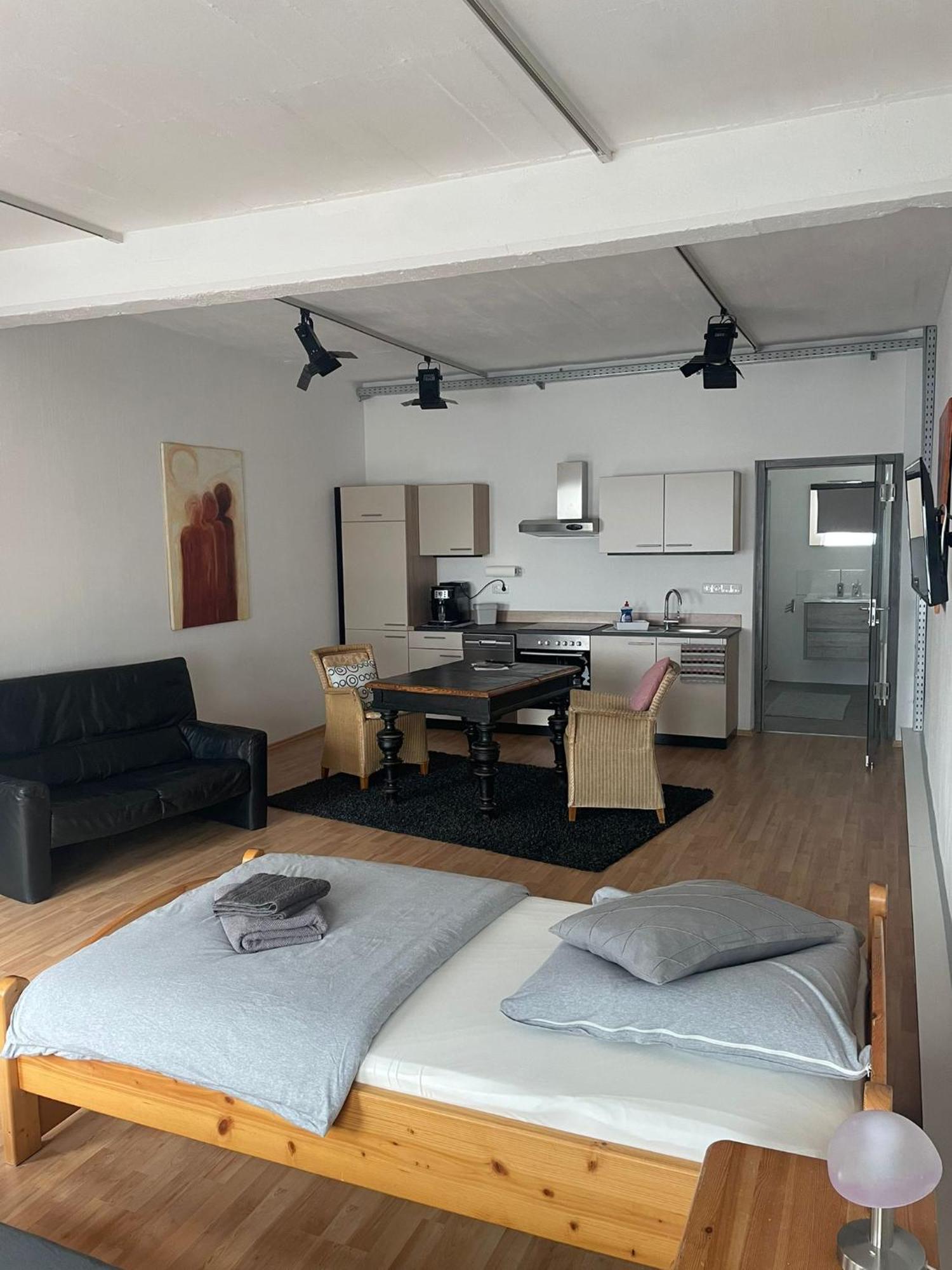 40 Qm Grosse Studiowohnung Zentral Gelegen In โกรส-อุมชตัดท์ ภายนอก รูปภาพ