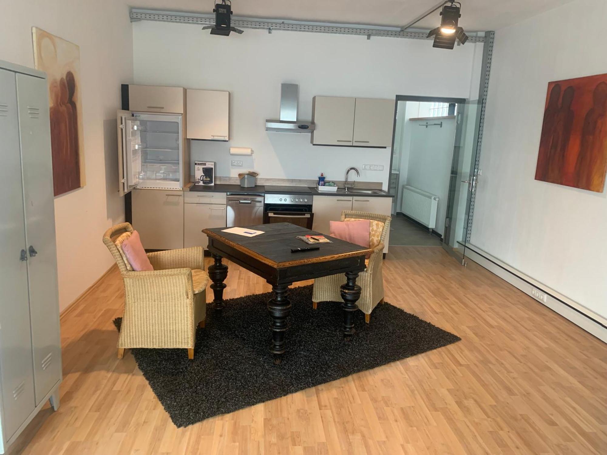 40 Qm Grosse Studiowohnung Zentral Gelegen In โกรส-อุมชตัดท์ ภายนอก รูปภาพ