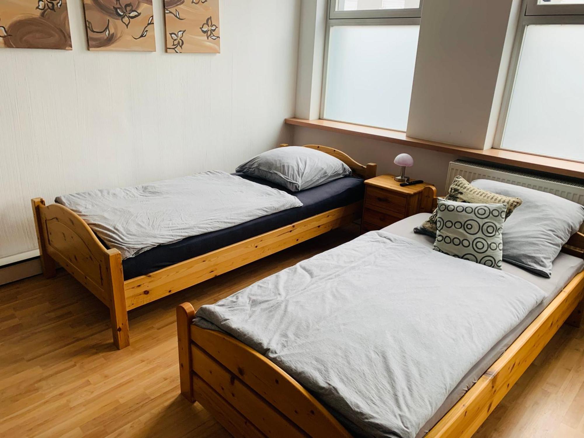 40 Qm Grosse Studiowohnung Zentral Gelegen In โกรส-อุมชตัดท์ ภายนอก รูปภาพ