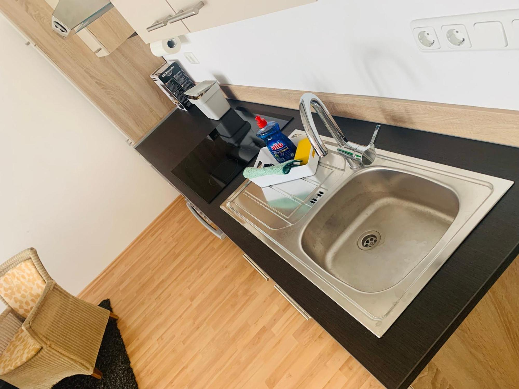 40 Qm Grosse Studiowohnung Zentral Gelegen In โกรส-อุมชตัดท์ ภายนอก รูปภาพ